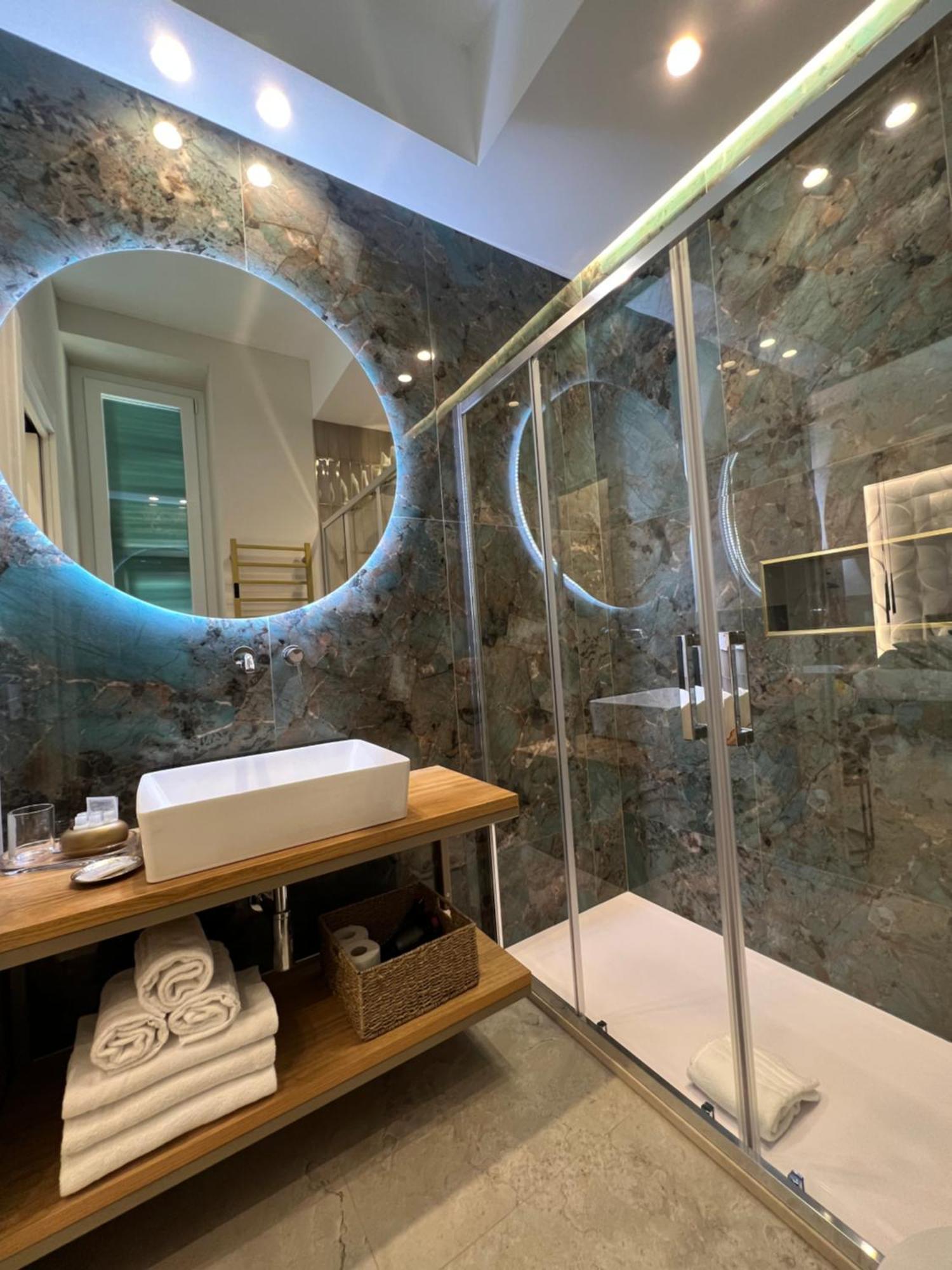 Elegant Rooms La Spezia Bagian luar foto